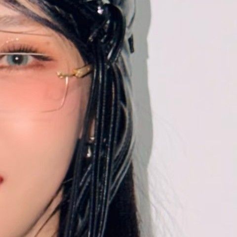 玟星 (MAMAMOO)的最新照片