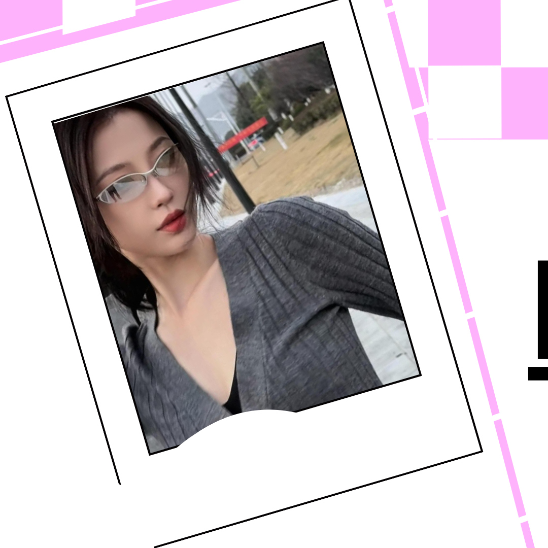 A moment captured by Esther Yu's fan