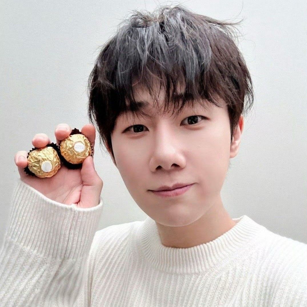 Behind-the-scenes cut of Sungkyu (INFINITE)