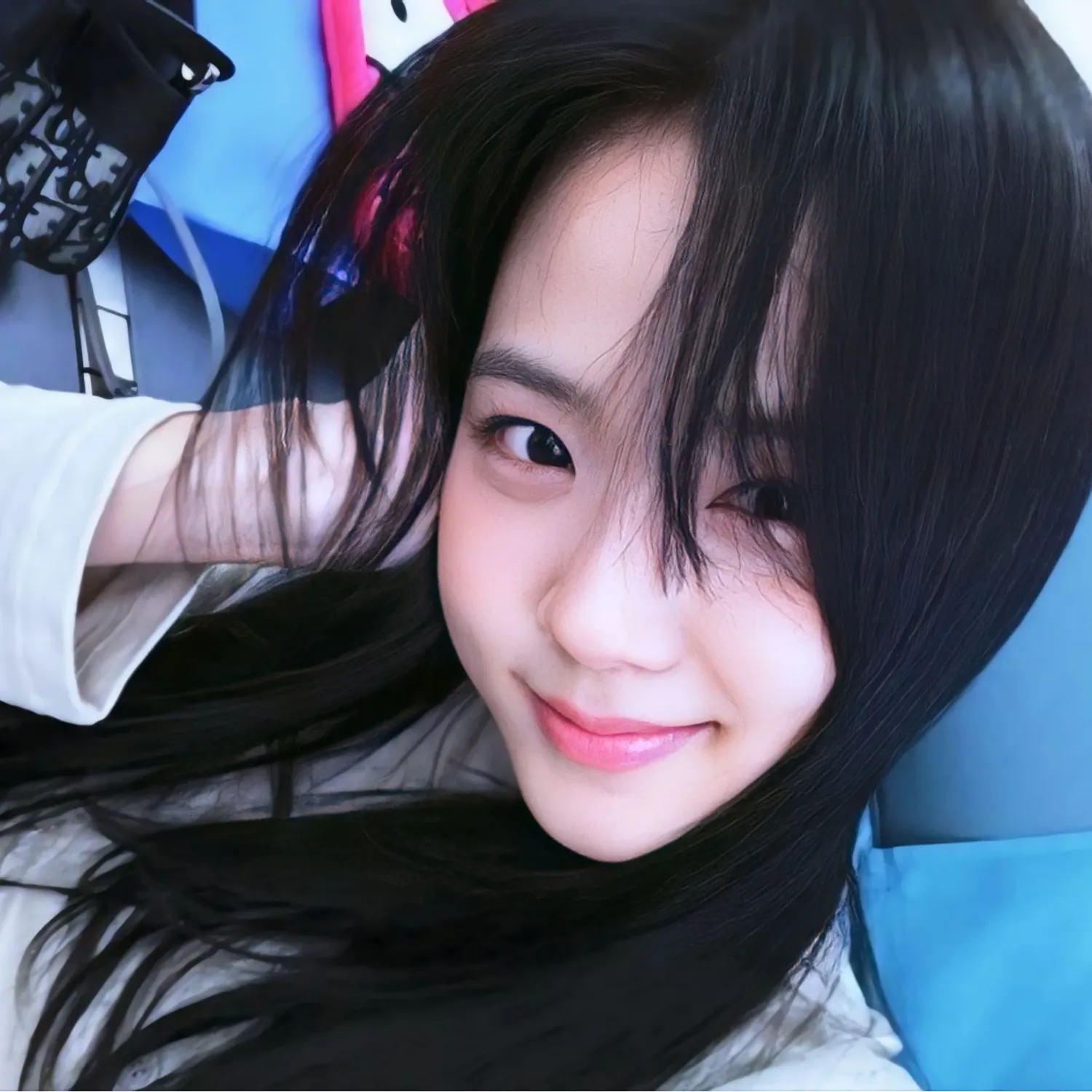 Foto aktivitas terbaru Jisoo (BLACKPINK)