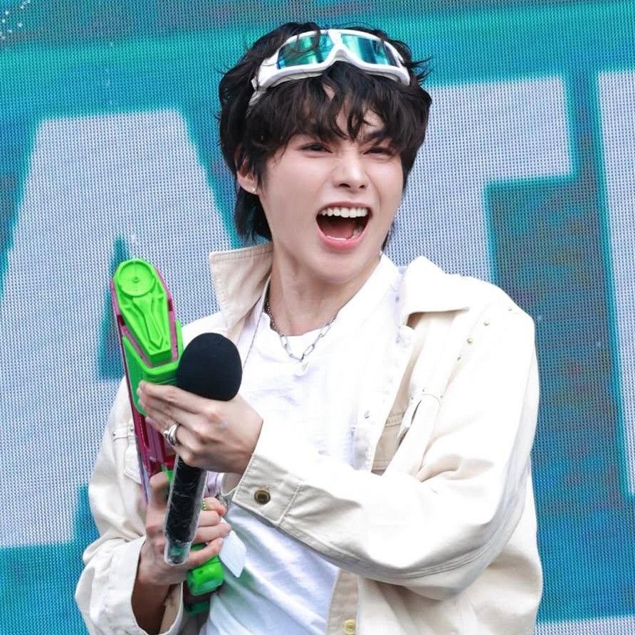 Recent activity shot of Hanbin (TEMPEST)