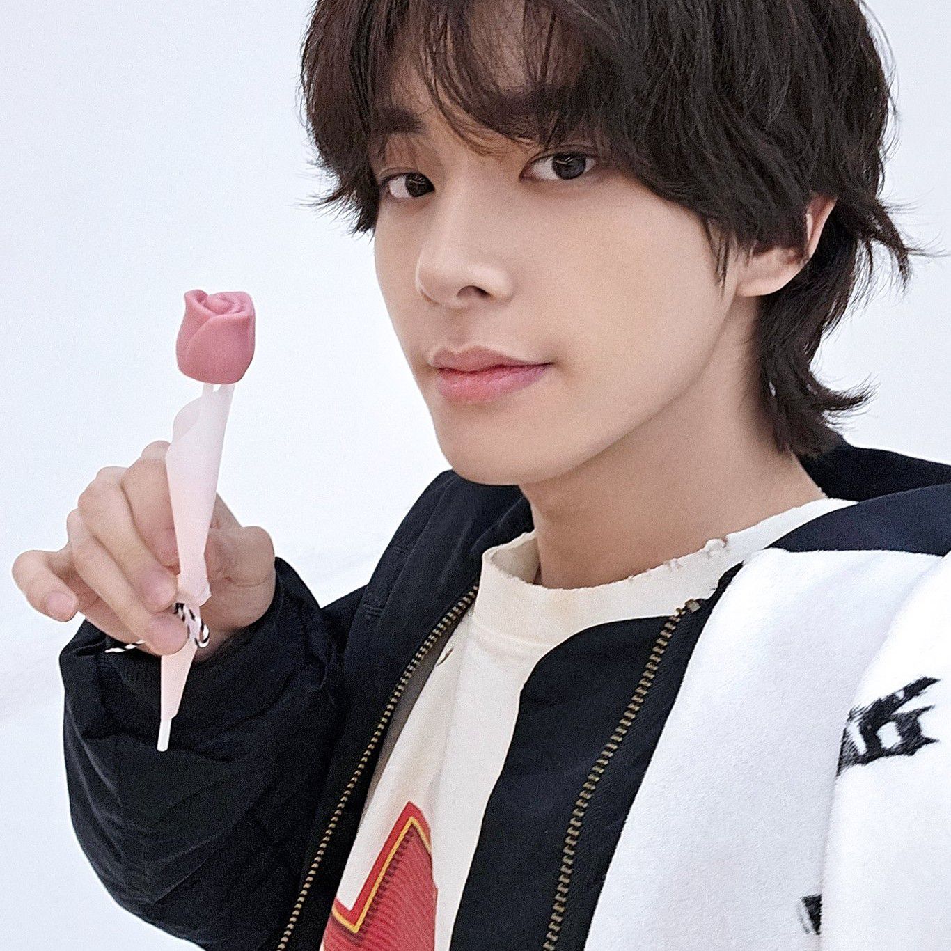 Latest photo of Jake (ENHYPEN)