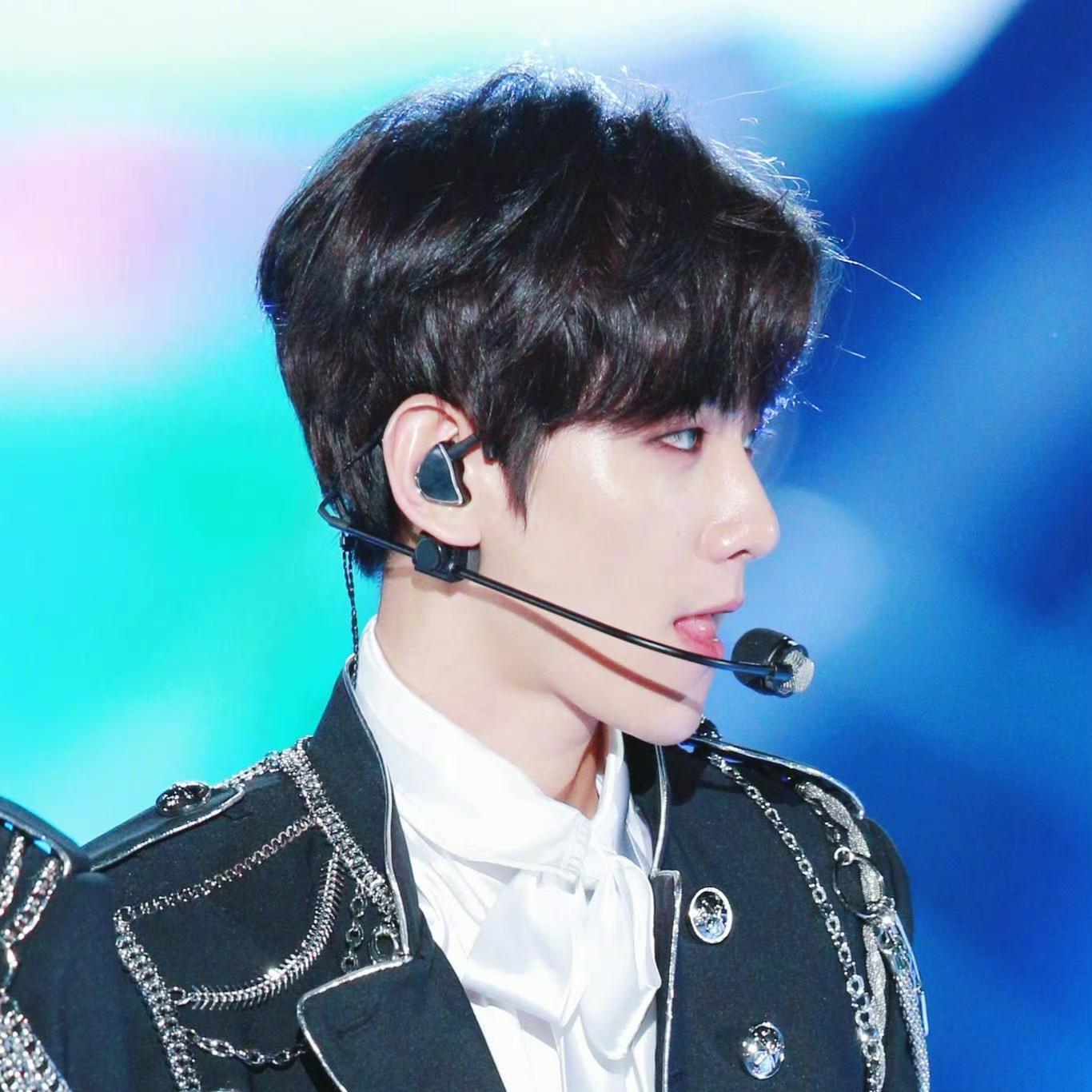Momen yang diabadikan oleh penggemar Baekhyun (EXO)