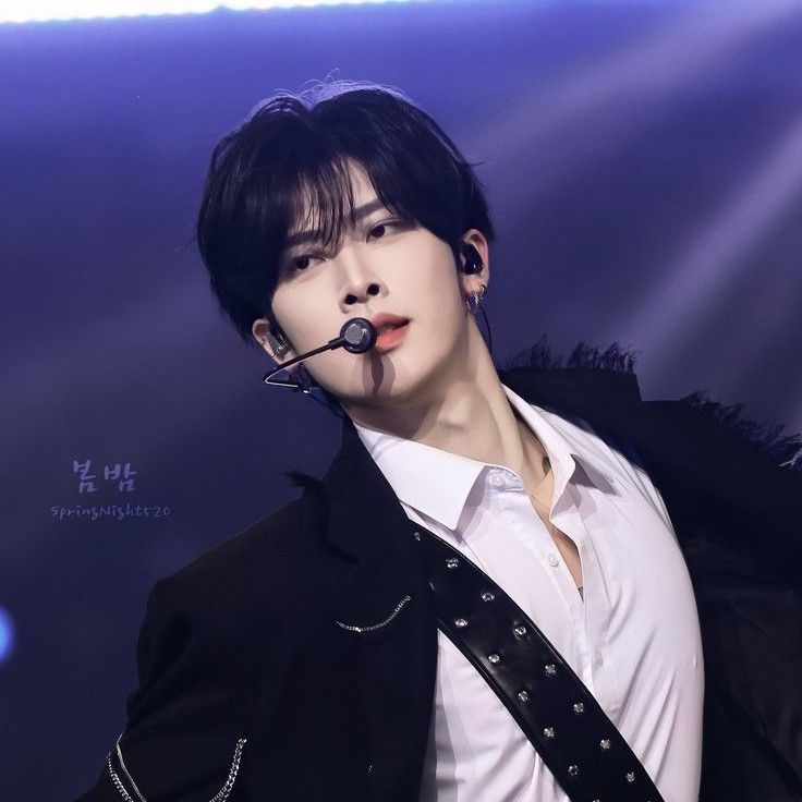 Latest photo of Ricky (ZEROBASEONE)