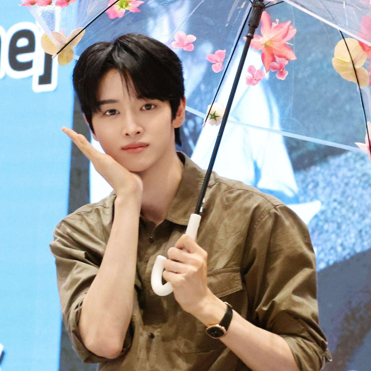 Latest photo of Sungchan (RIIZE)