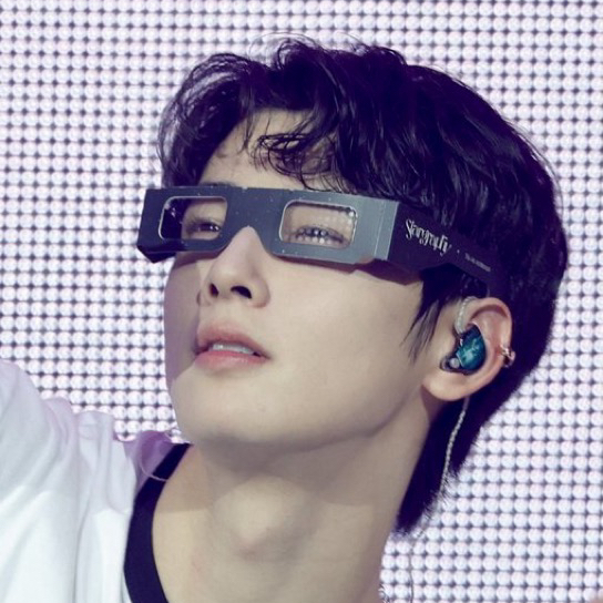 A moment captured by Eunwoo (ASTRO)'s fan