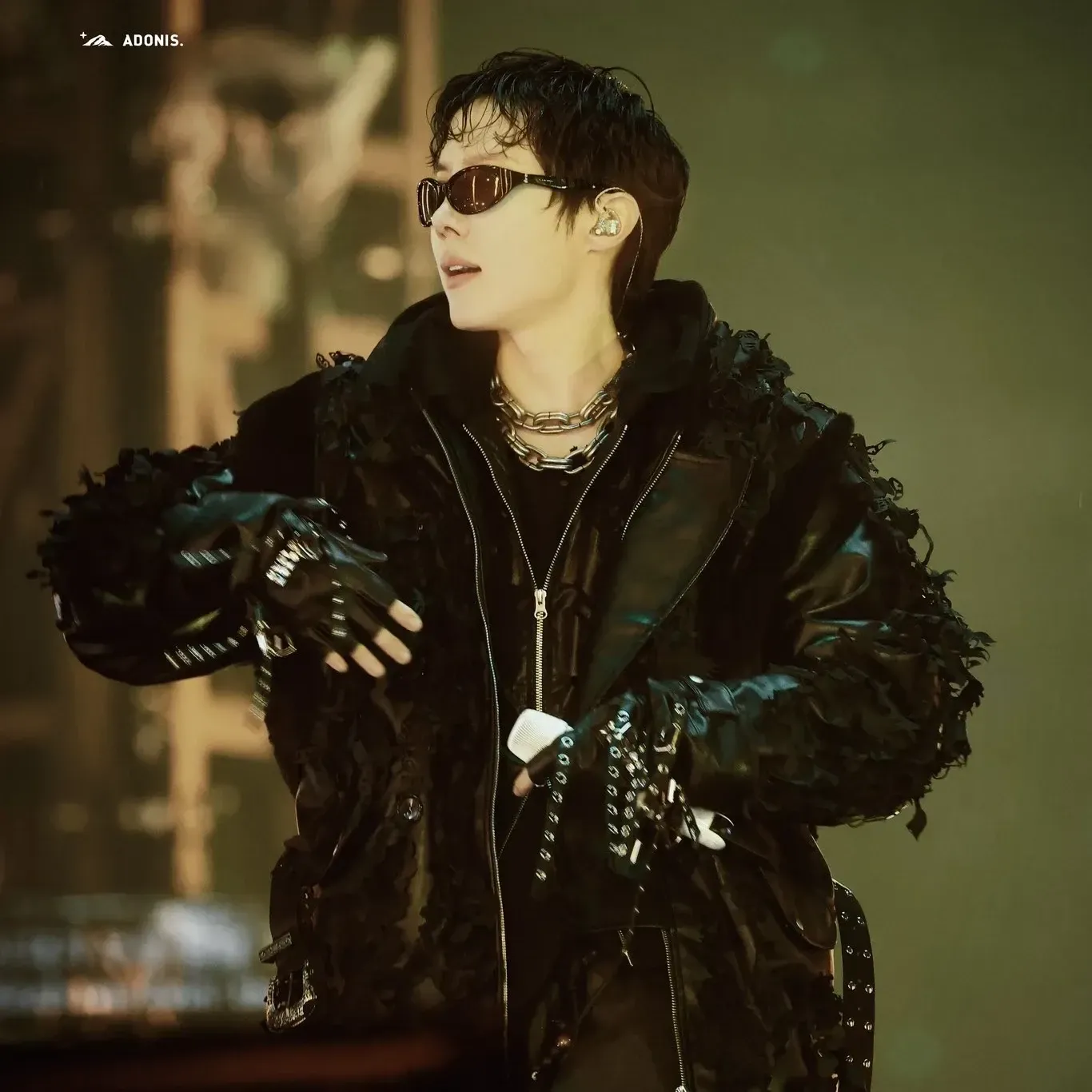 Foto terbaru j-hope (BTS)