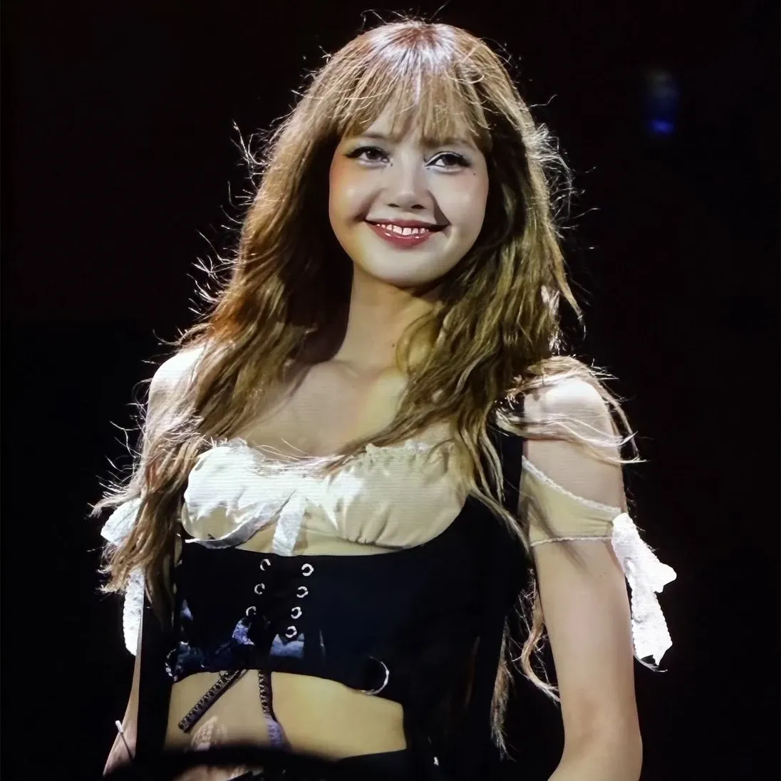 Potret di balik layar Lisa (BLACKPINK)