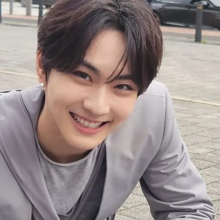 Behind-the-scenes cut of Jungwon (ENHYPEN)