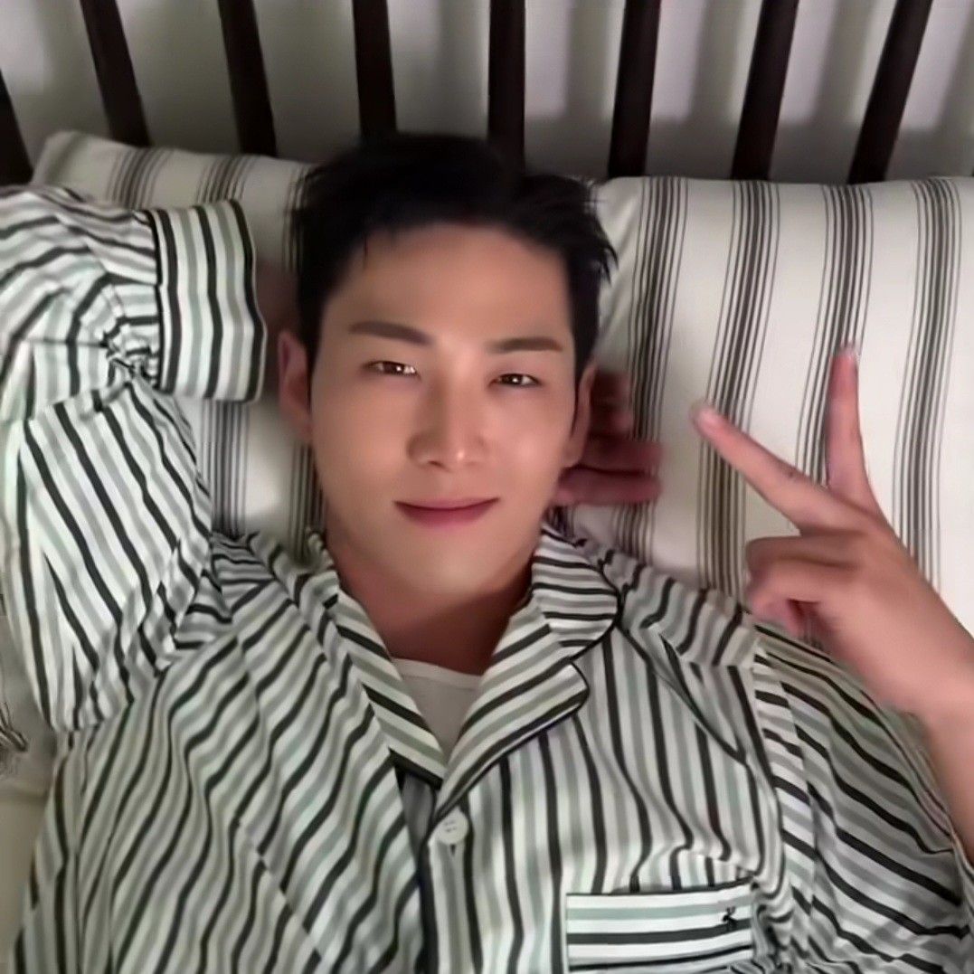 A moment captured by Baekho's fan