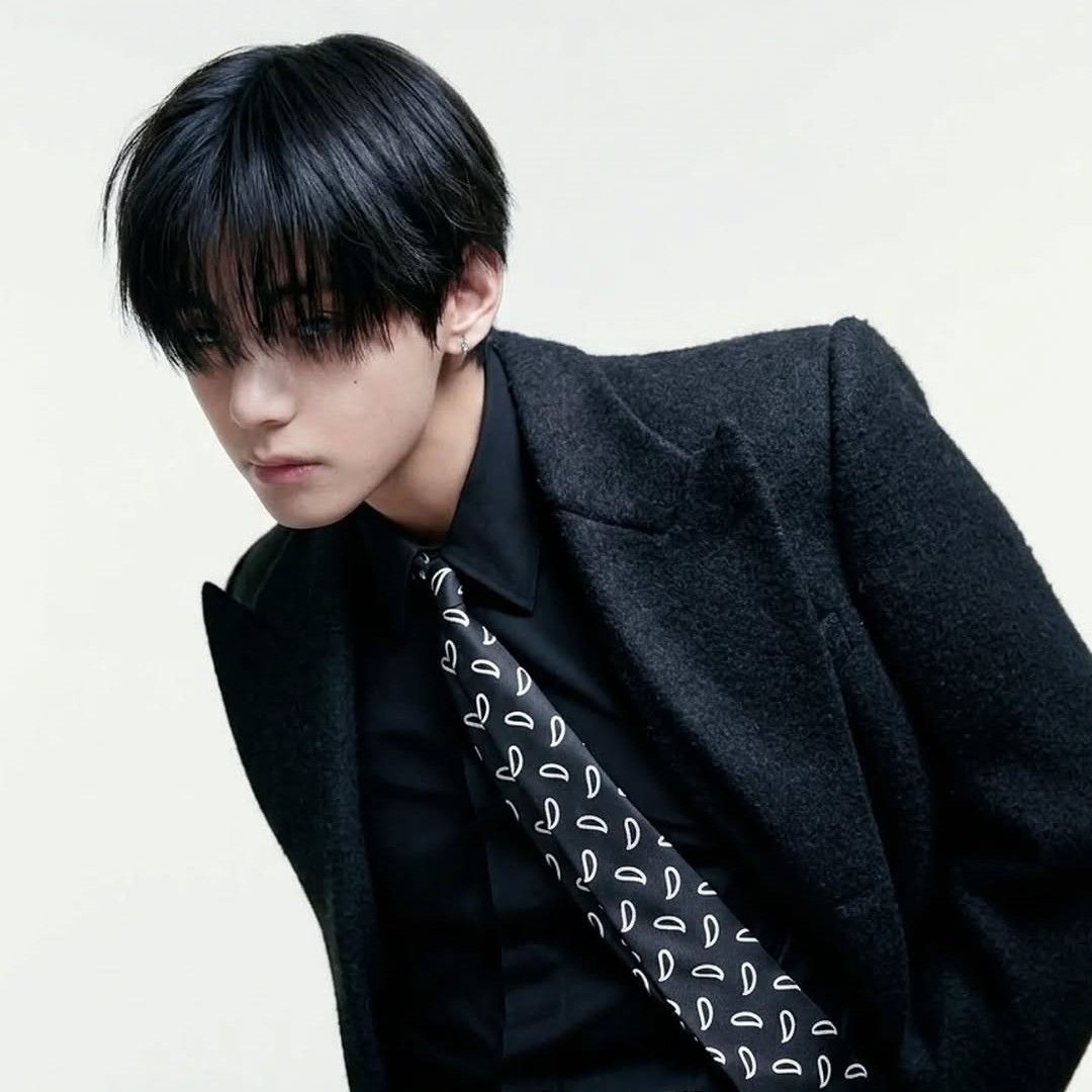 뷔 (방탄소년단)의 비하인드 컷