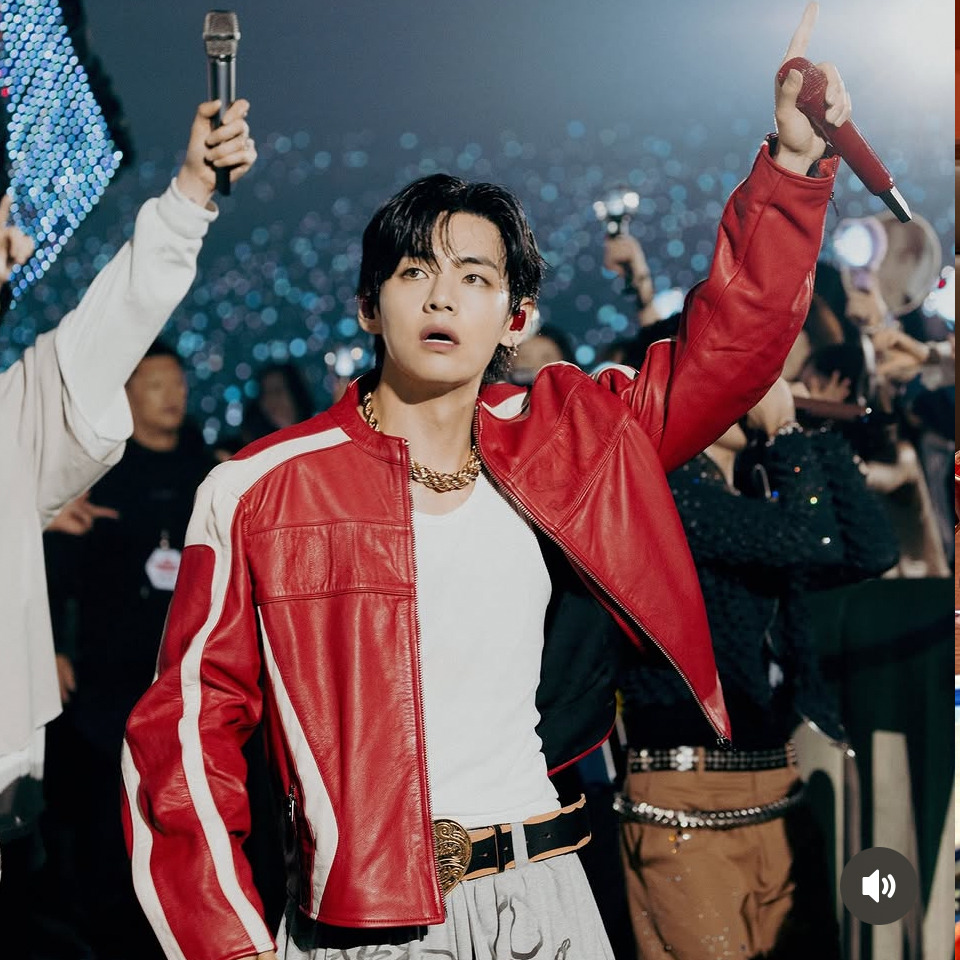 A moment captured by V (BTS)'s fan