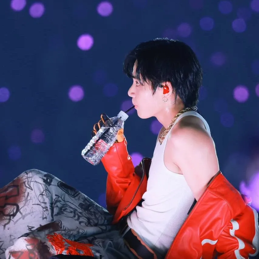 A moment captured by V (BTS)'s fan