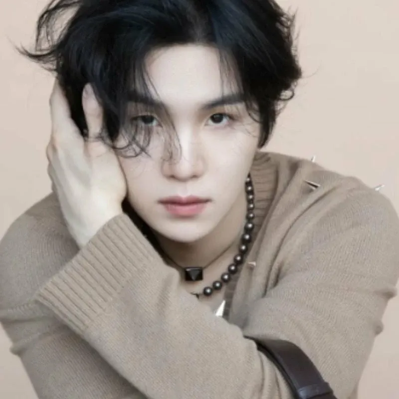 SUGA (防彈少年團)的幕後花絮