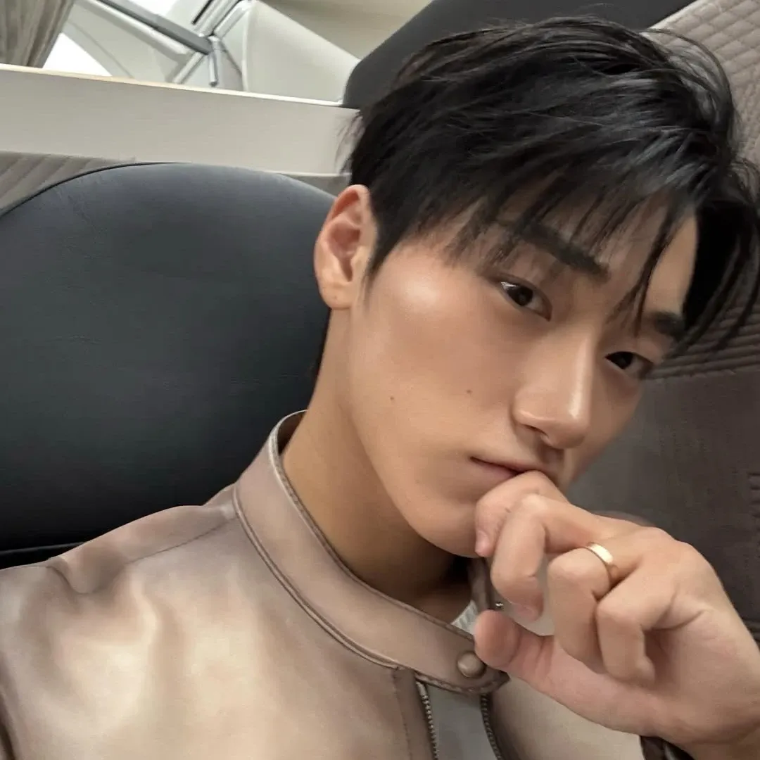 에이티즈 최근 활동샷
