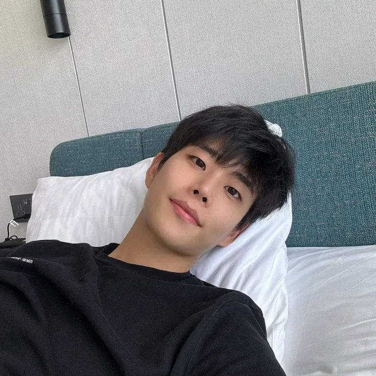 Latest photo of MJ (ASTRO)