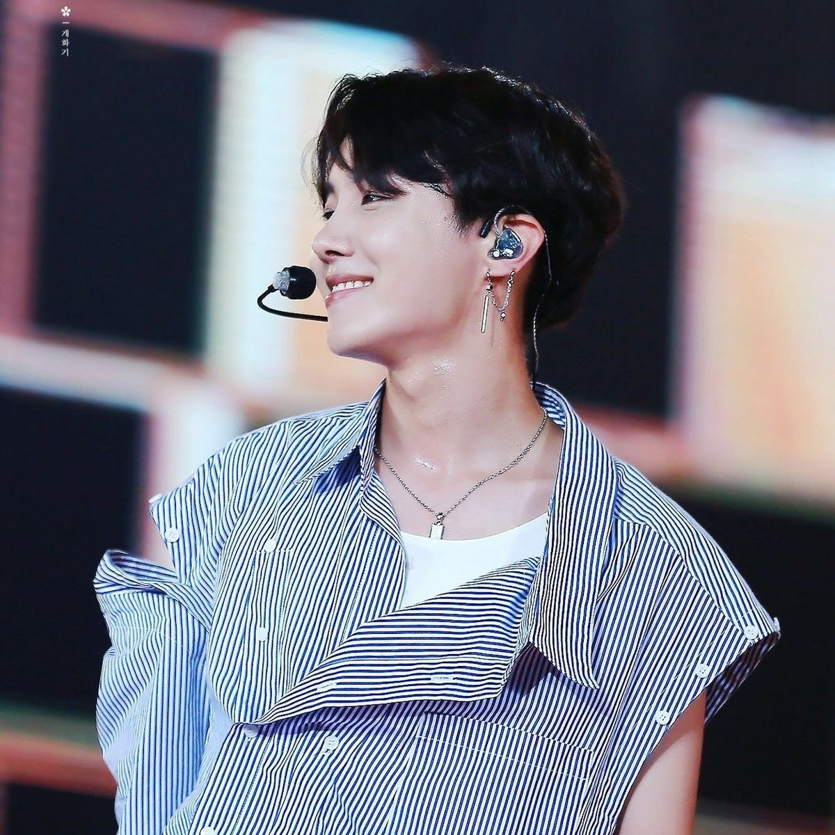 제이홉 (방탄소년단)의 비하인드 컷