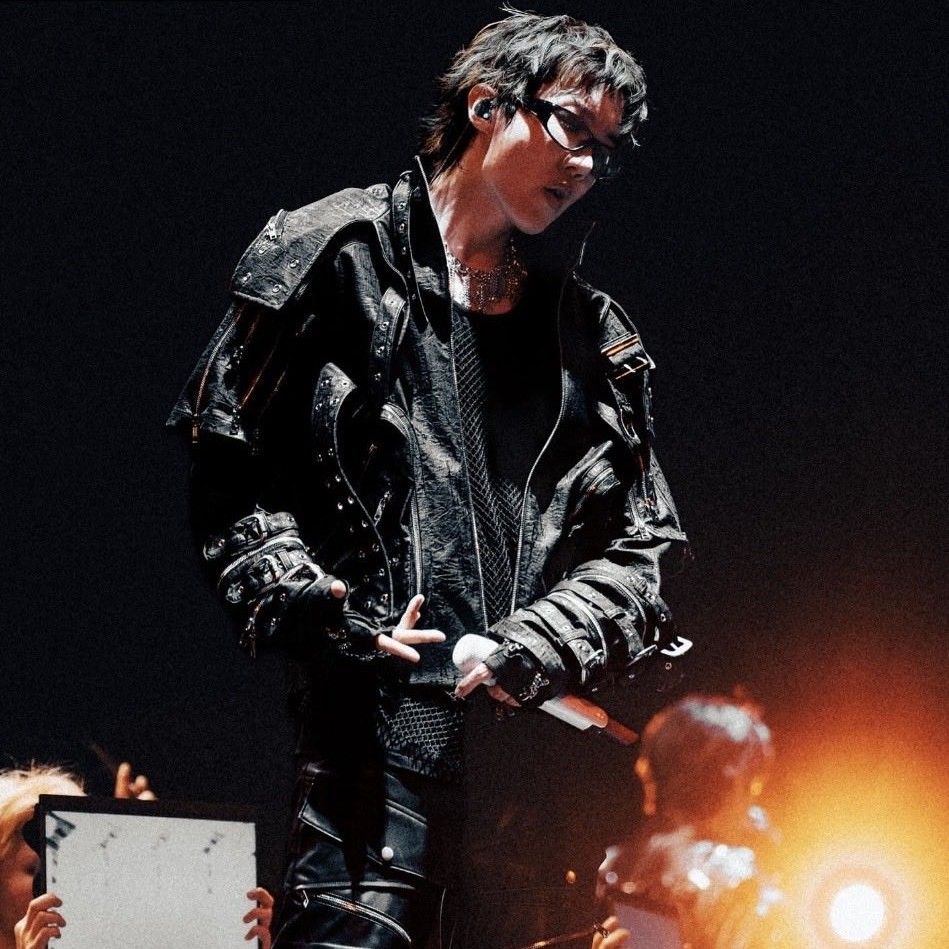 Momen yang diabadikan oleh penggemar j-hope (BTS)