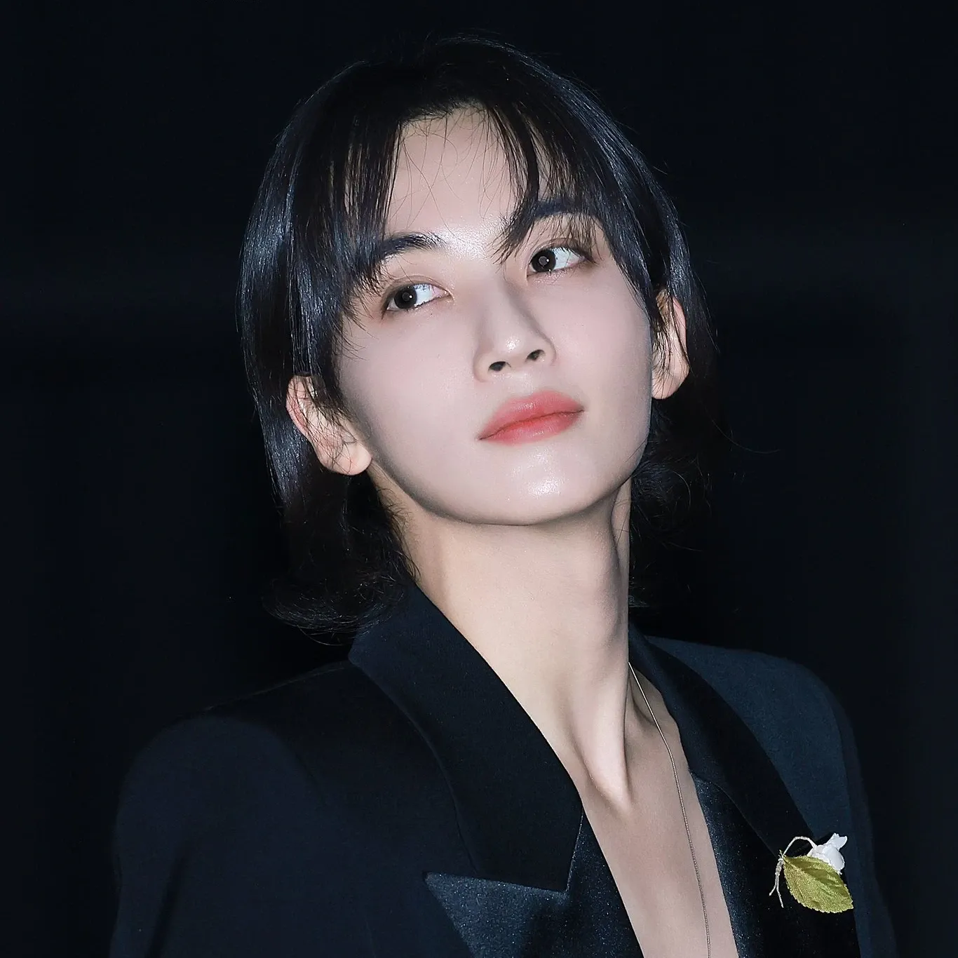 Latest photo of Jeonghan (SEVENTEEN)