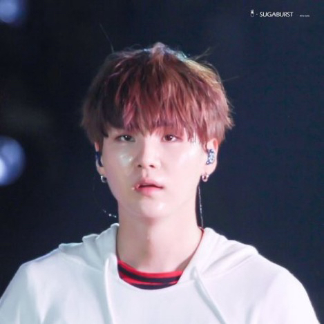 Potret di balik layar SUGA (BTS)