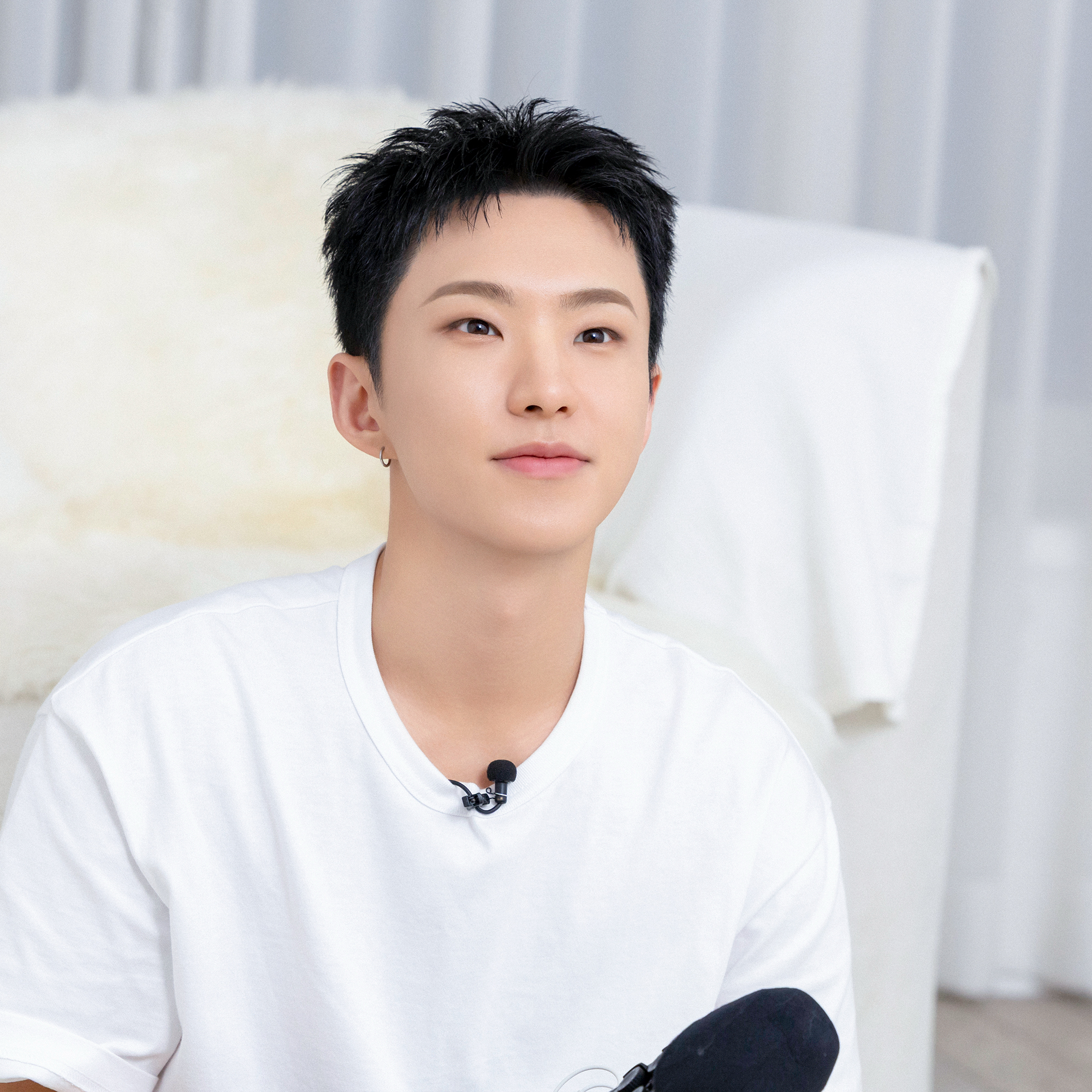 Behind-the-scenes cut of SEVENTEEN