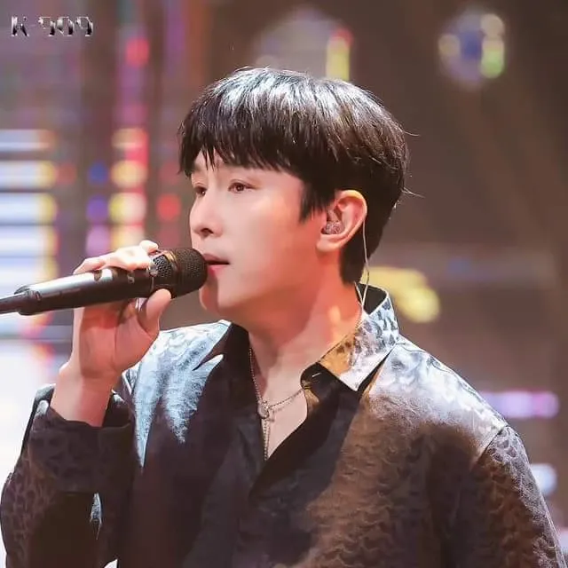 Latest photo of Kim Dongwan (SHINHWA)