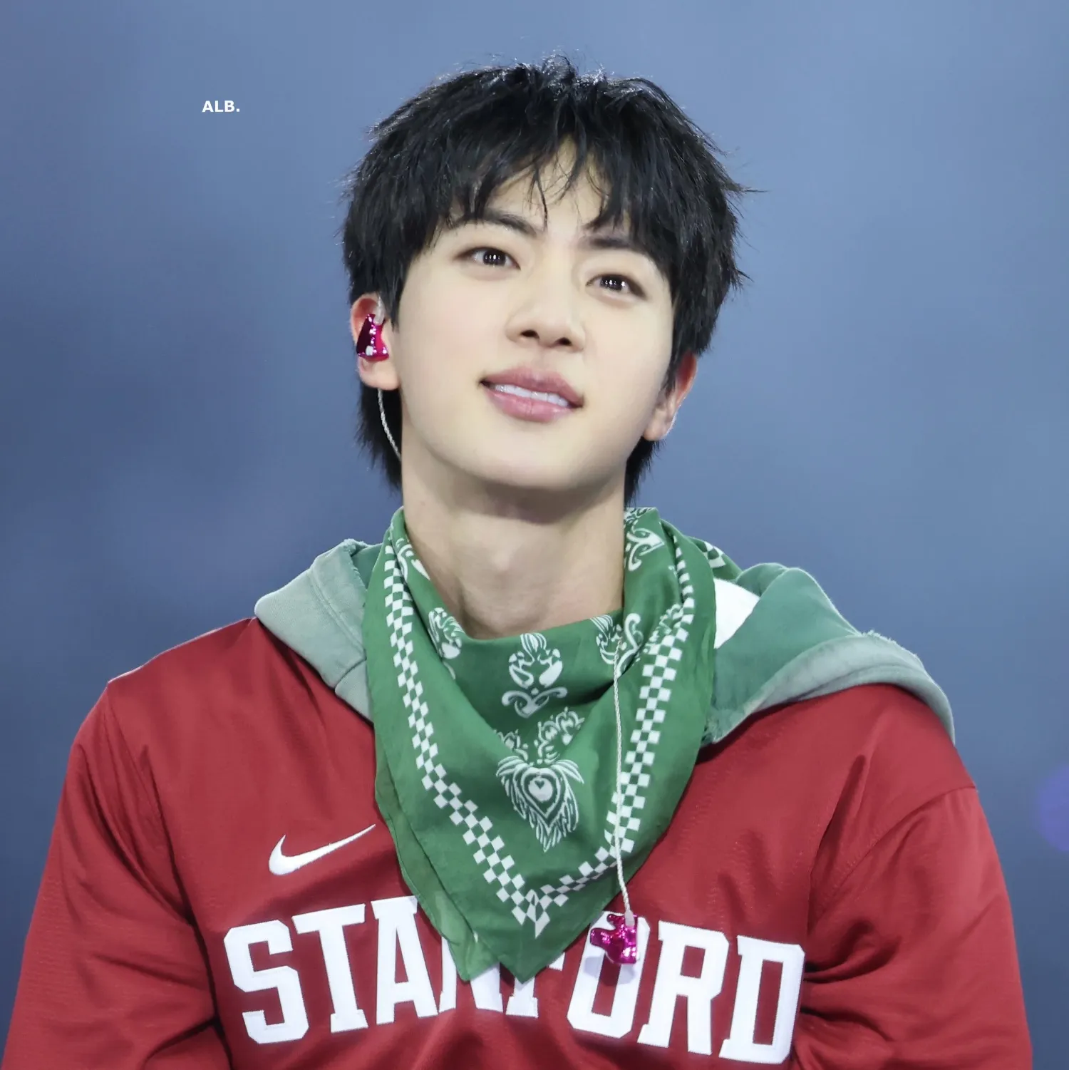 Momen yang diabadikan oleh penggemar Jin (BTS)