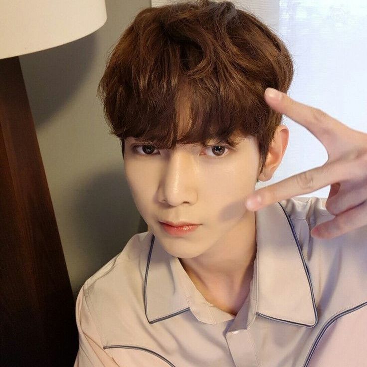 에이티즈의 비하인드 컷