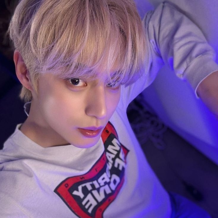 Latest photo of Kim Jiwoong (ZEROBASEONE)