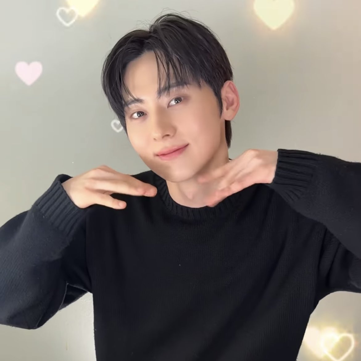 Recent activity shot of Hwang Minhyun