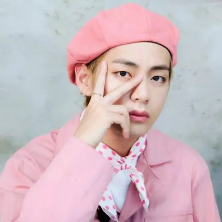 A moment captured by V (BTS)'s fan