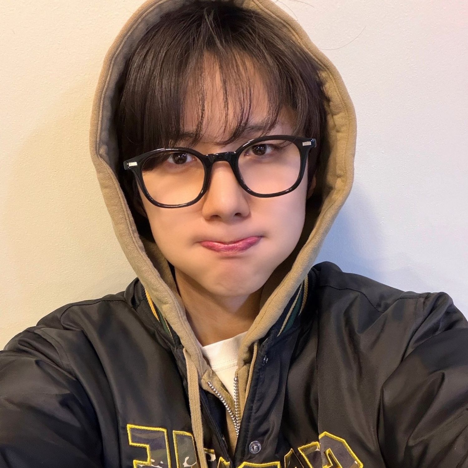 Recent activity shot of Hui (PENTAGON)