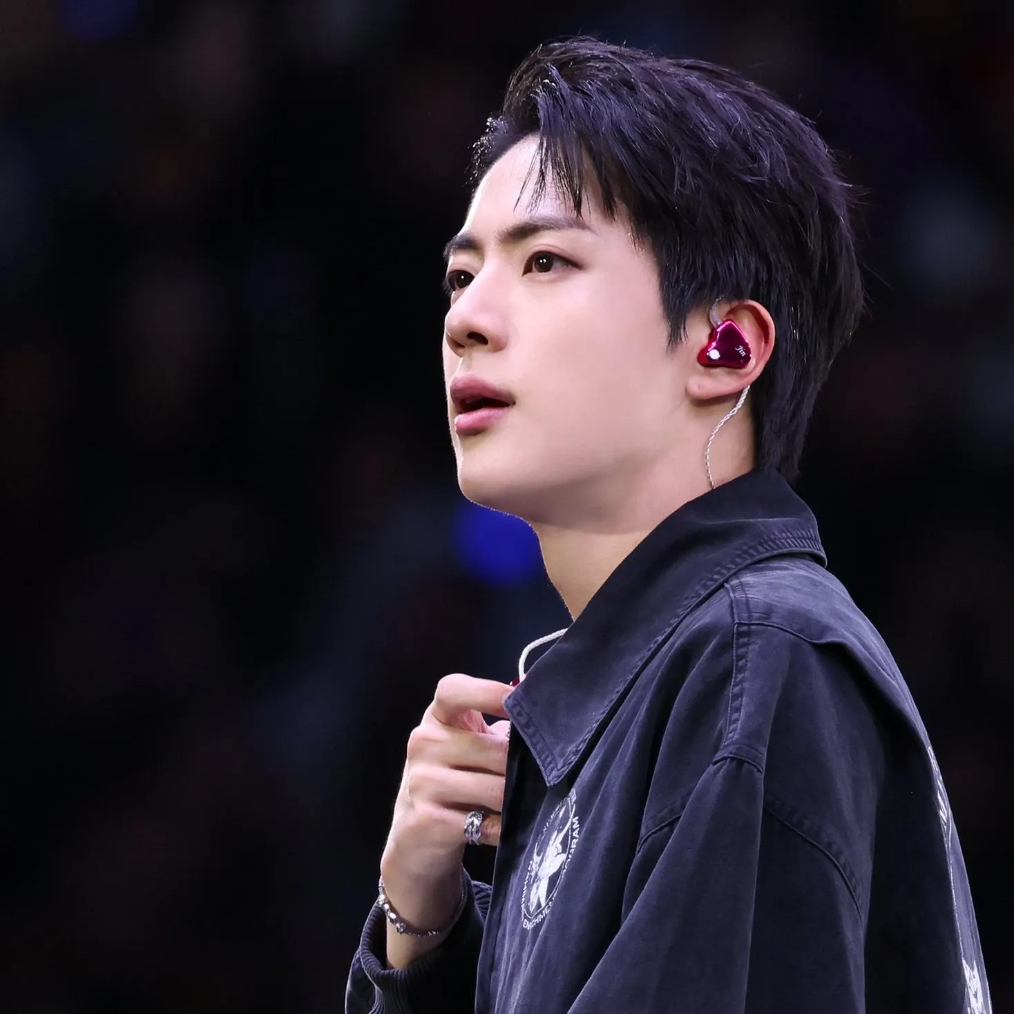 Potret di balik layar Jin (BTS)