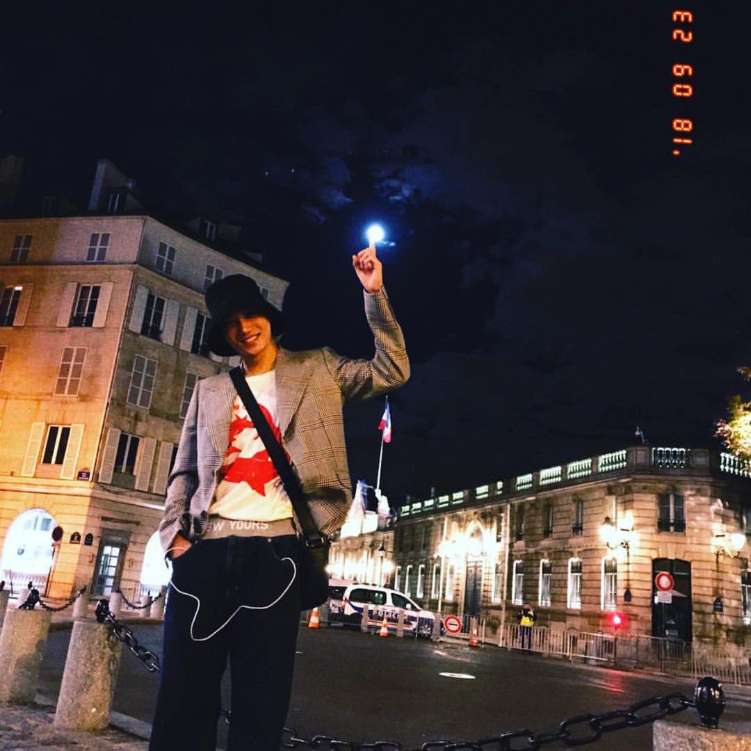 Behind-the-scenes cut of EXO