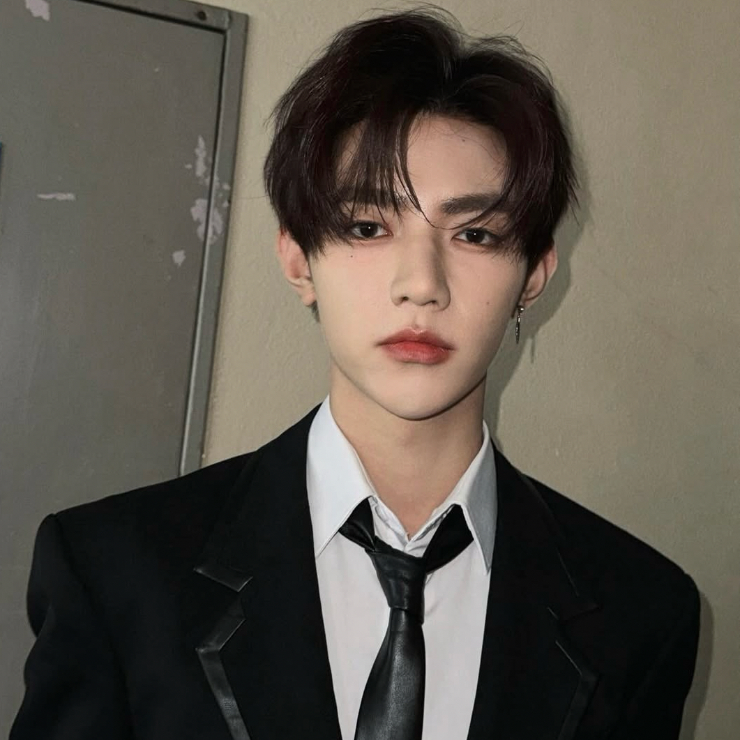 A moment captured by Zhang Hao's fan