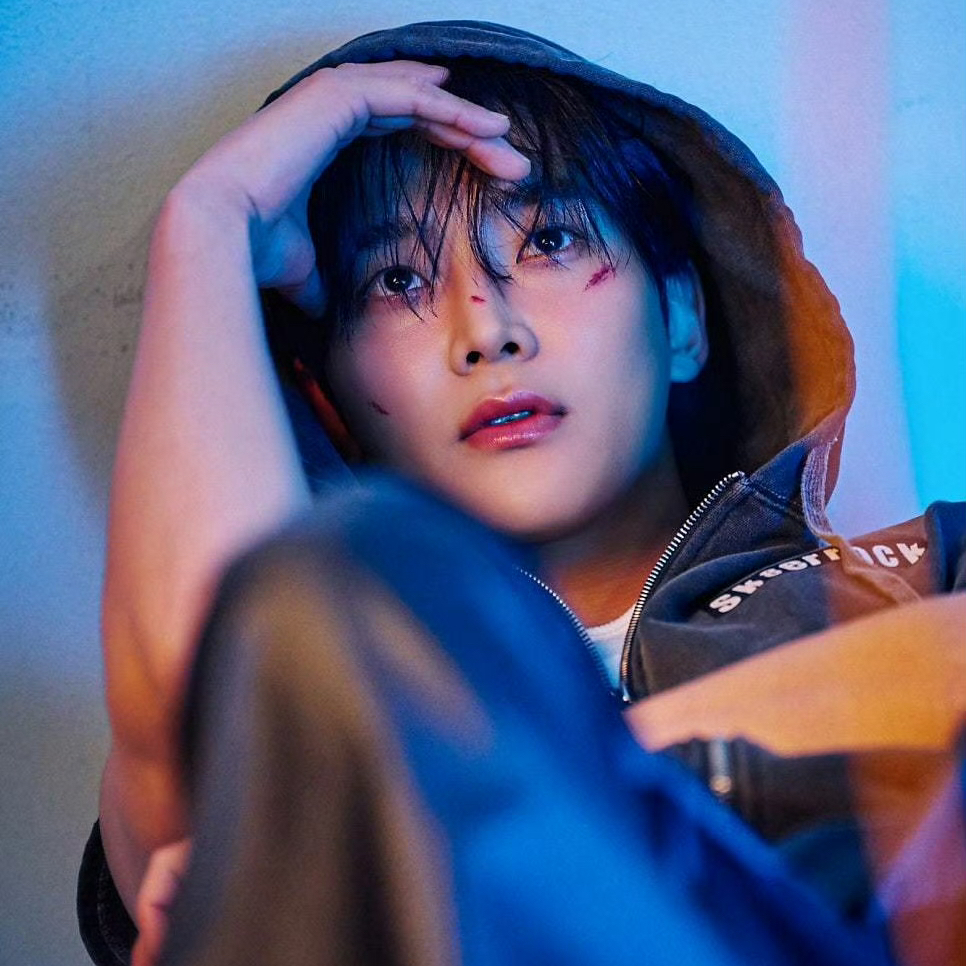 Behind-the-scenes cut of Rowoon