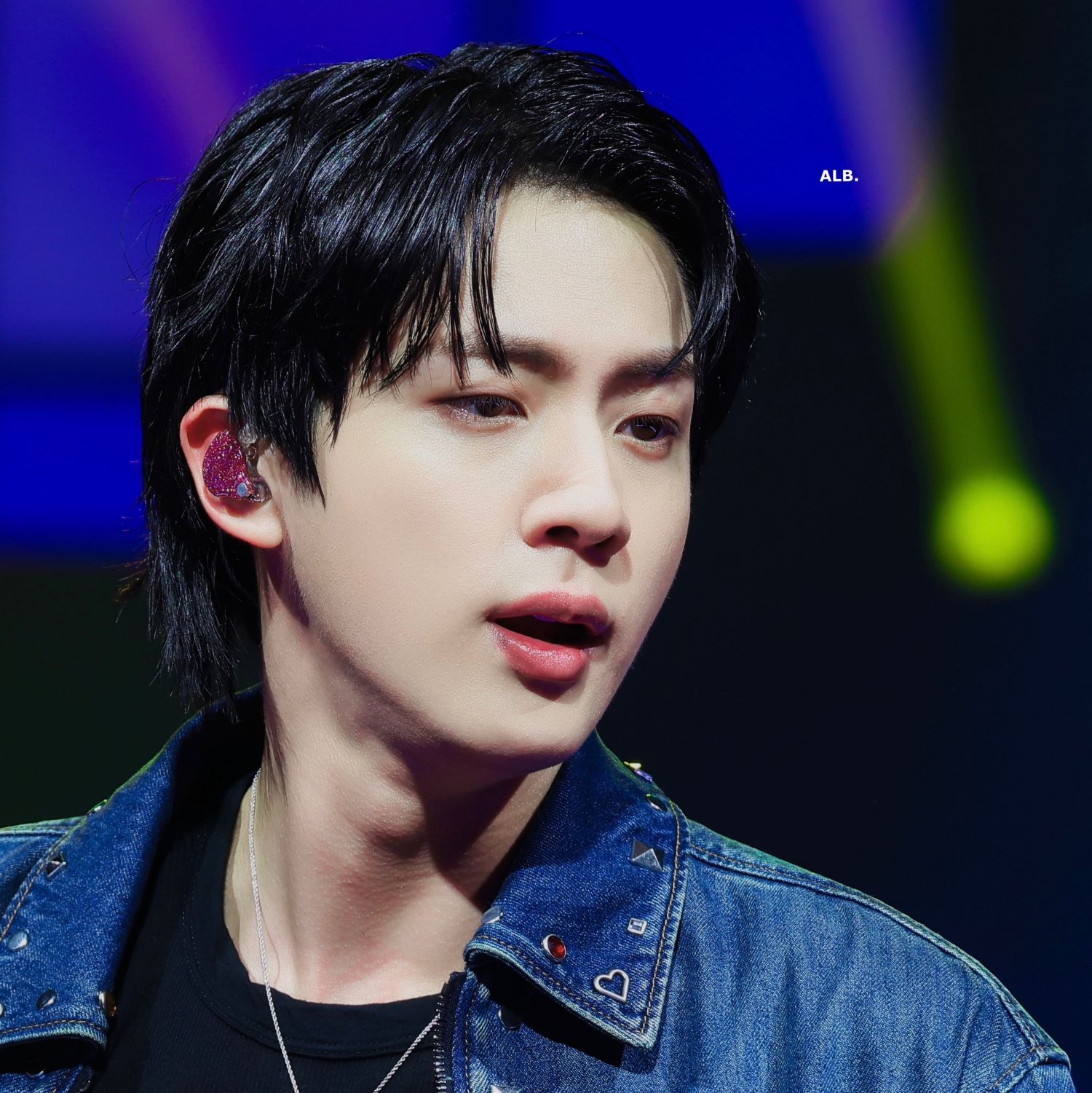 진 (방탄소년단)의 비하인드 컷