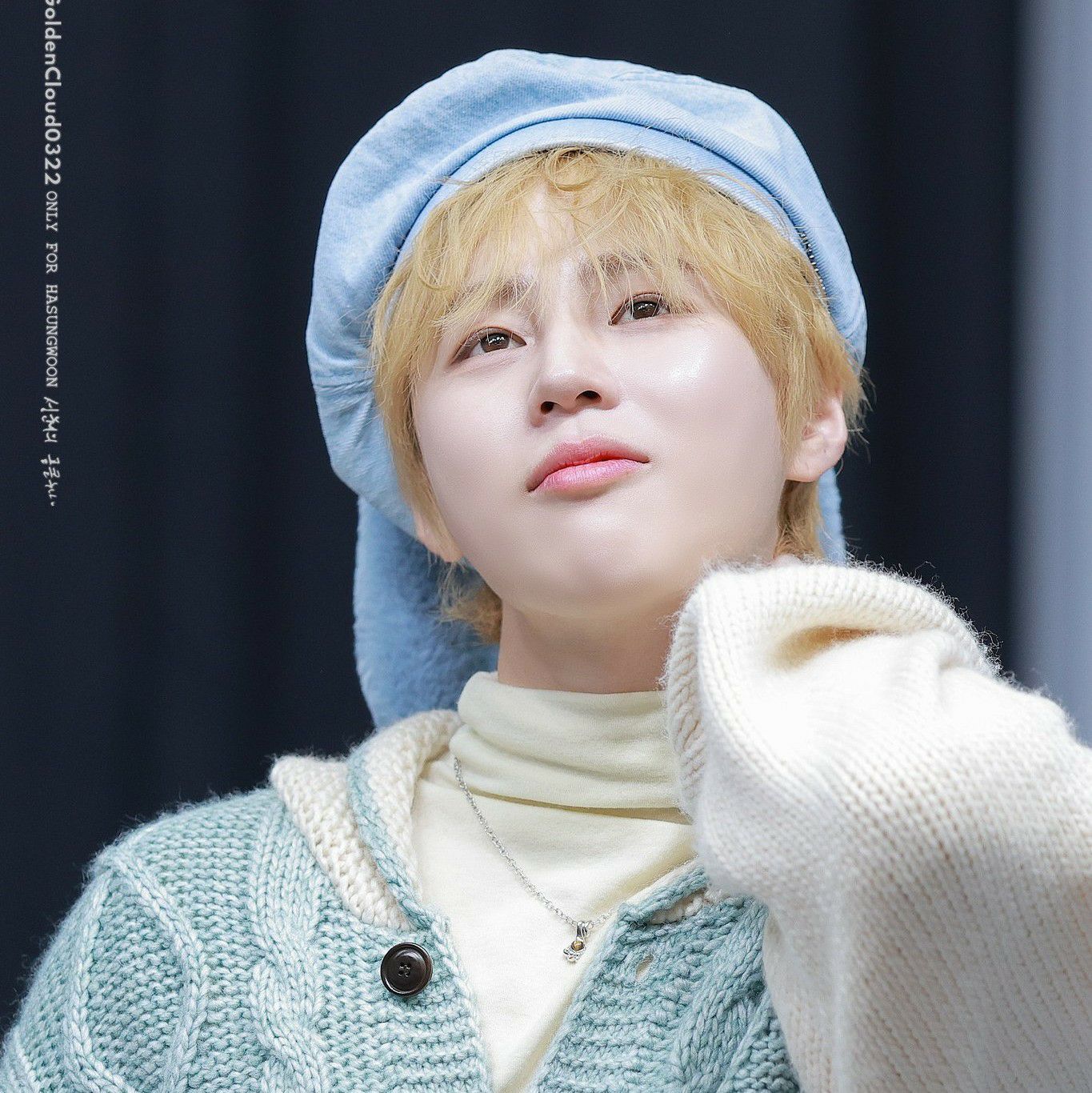 Behind-the-scenes cut of Ha Sungwoon