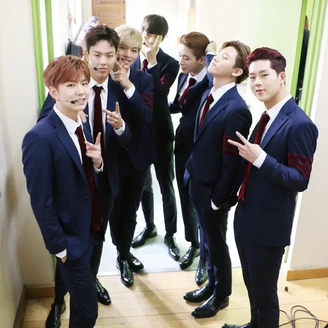 Potret di balik layar MONSTA X