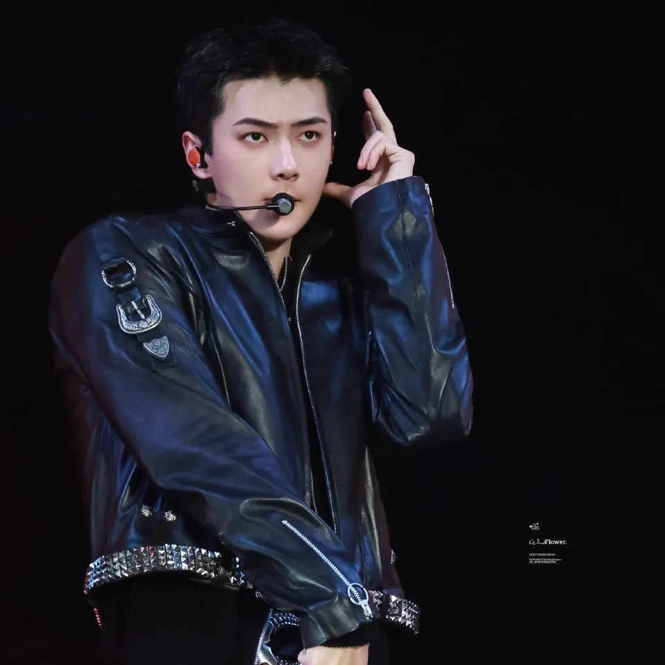 세훈 (EXO)의 최신 사진