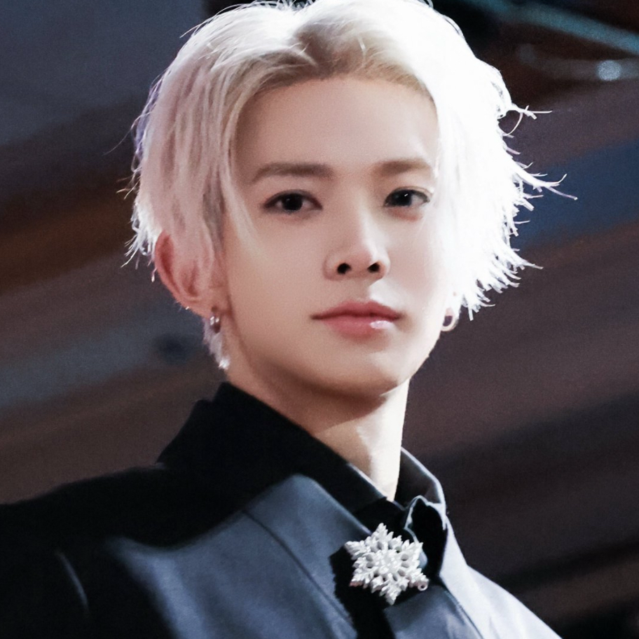 Foto aktivitas terbaru Heeseung (ENHYPEN)