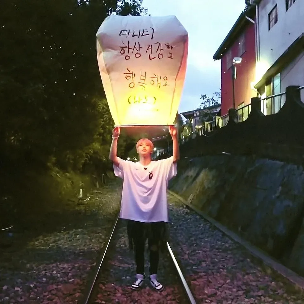 Behind-the-scenes cut of Kang Daniel