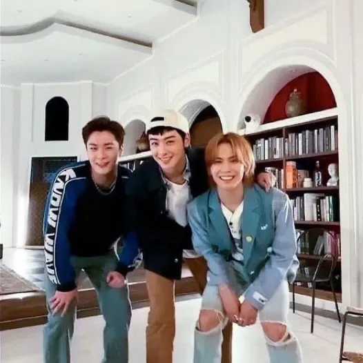 A moment captured by Moonbin (ASTRO)'s fan