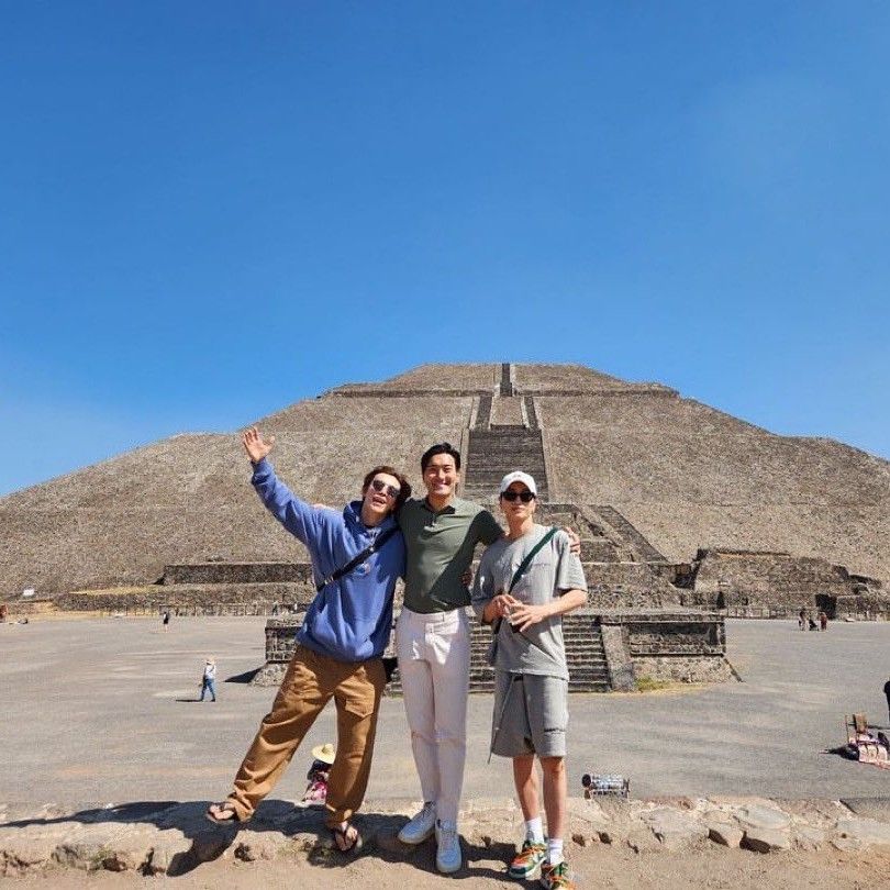 Behind-the-scenes cut of Siwon (Super Junior)