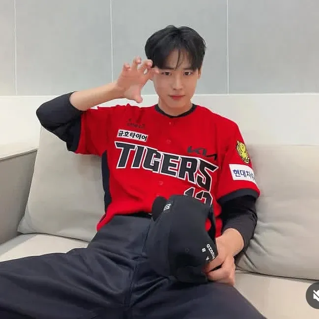 Behind-the-scenes cut of Choi Byungchan