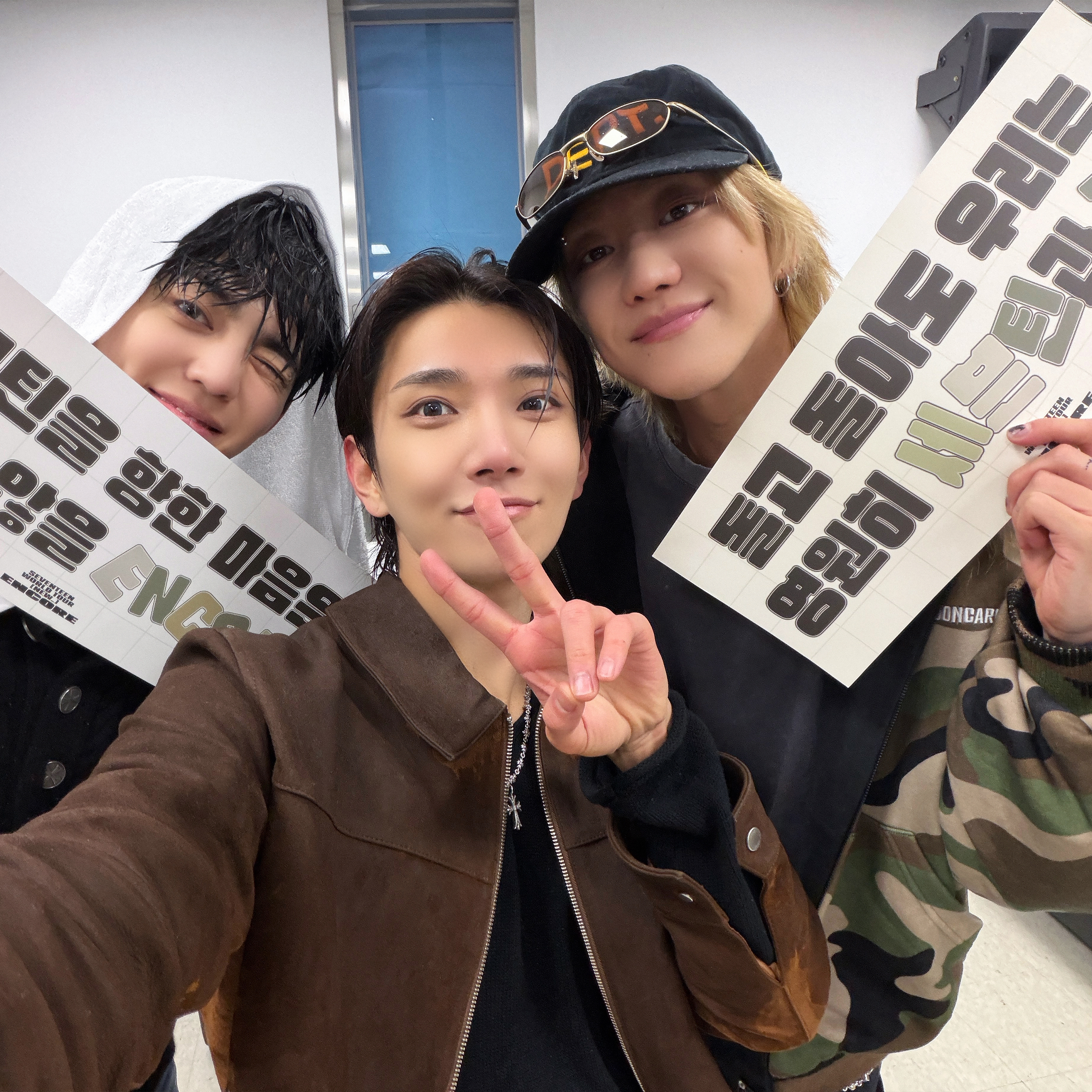 A moment captured by Joshua (SEVENTEEN)'s fan