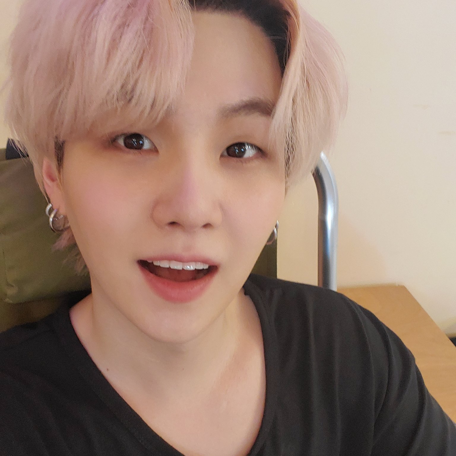 슈가 (방탄소년단)의 최신 사진