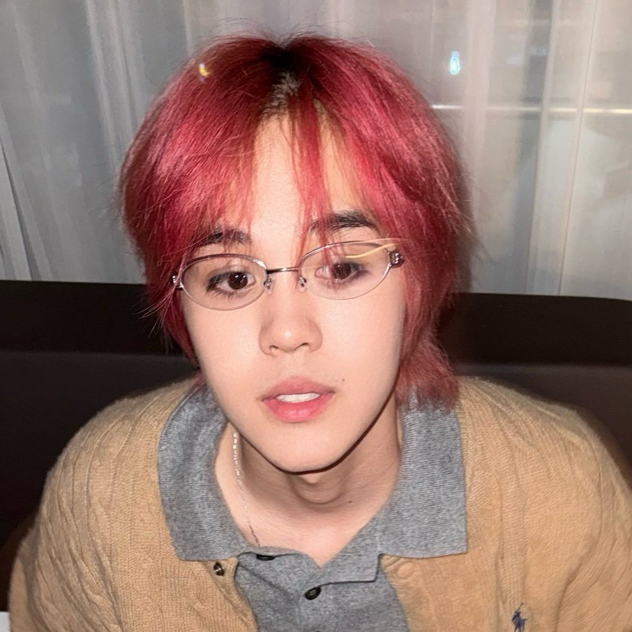 A moment captured by THI-O (NexT1DE)'s fan