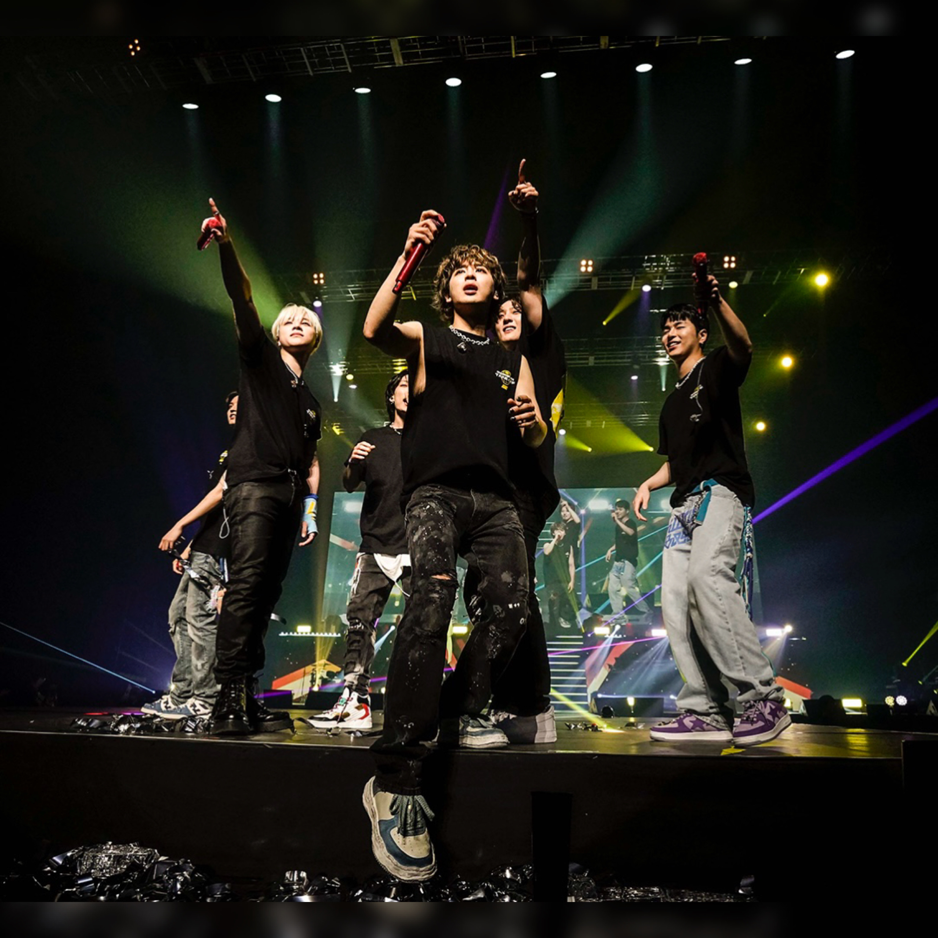 Potret di balik layar iKON