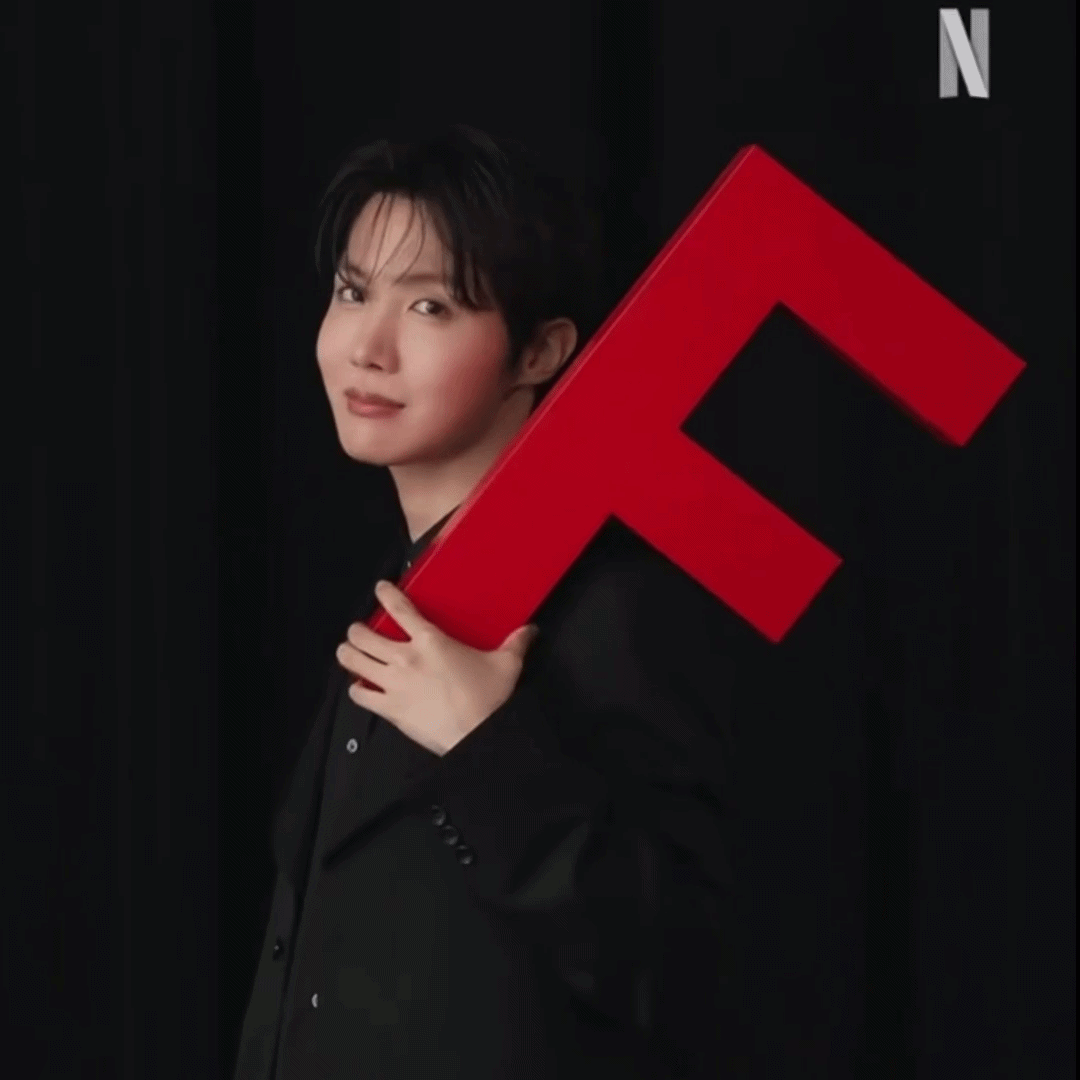 Foto terbaru j-hope (BTS)